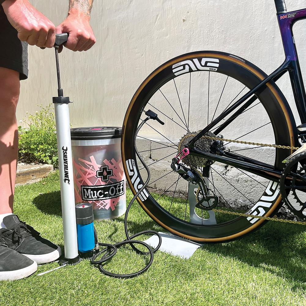 Silverline Track Pump 0 - 100psi (0 - 7bar)