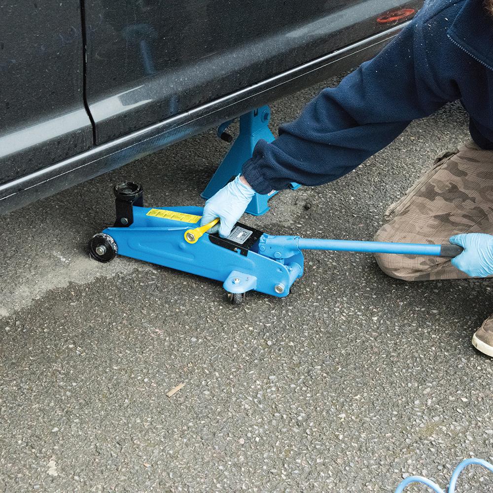Silverline Hydraulic Trolley Jack 2 Tonne