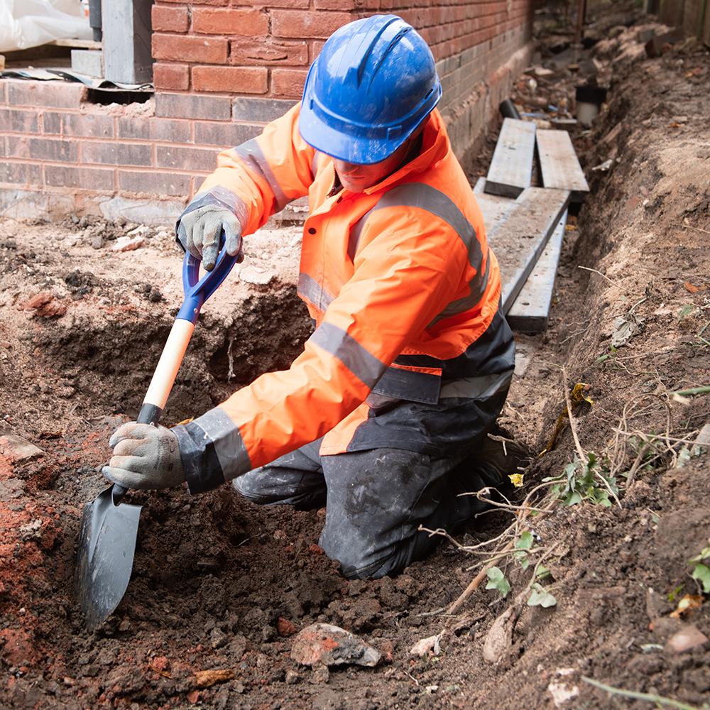 Silverline Wooden Round Head Micro Shovel 700mm