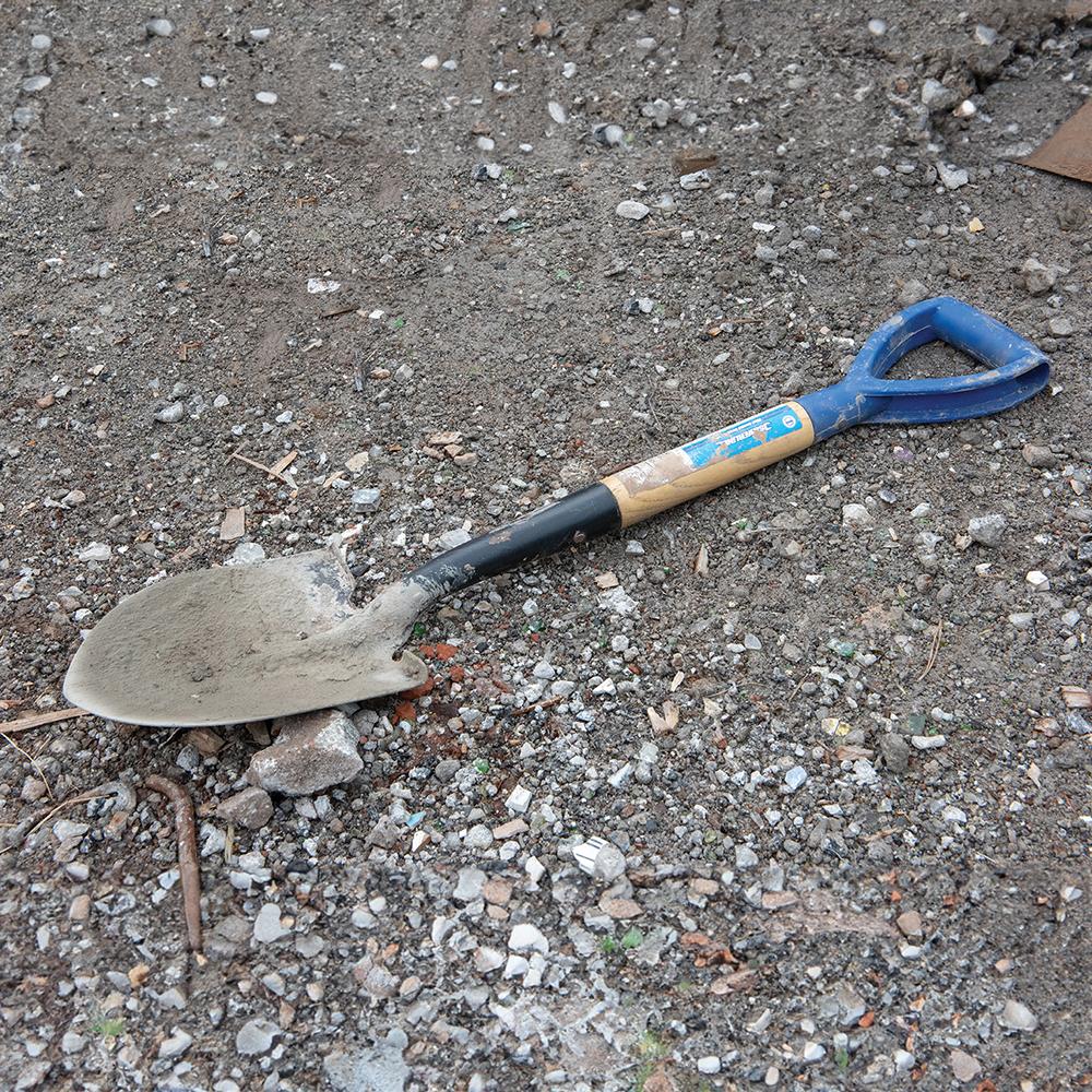 Silverline Wooden Round Head Micro Shovel 700mm